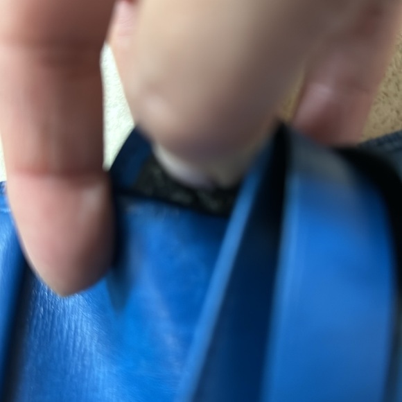 Preloved Louis Vuitton blue epi Sarah wallet - Picture 10 of 14